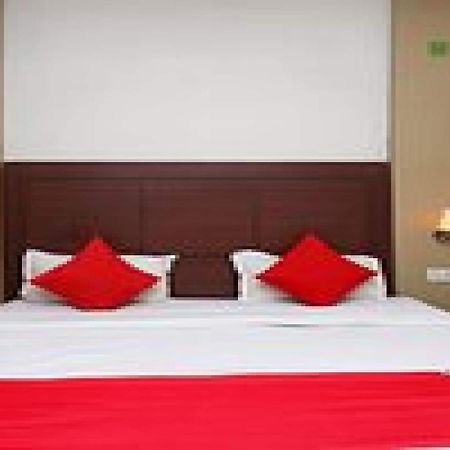 Capital O Hotel Surya Continental Lucknow Eksteriør bilde