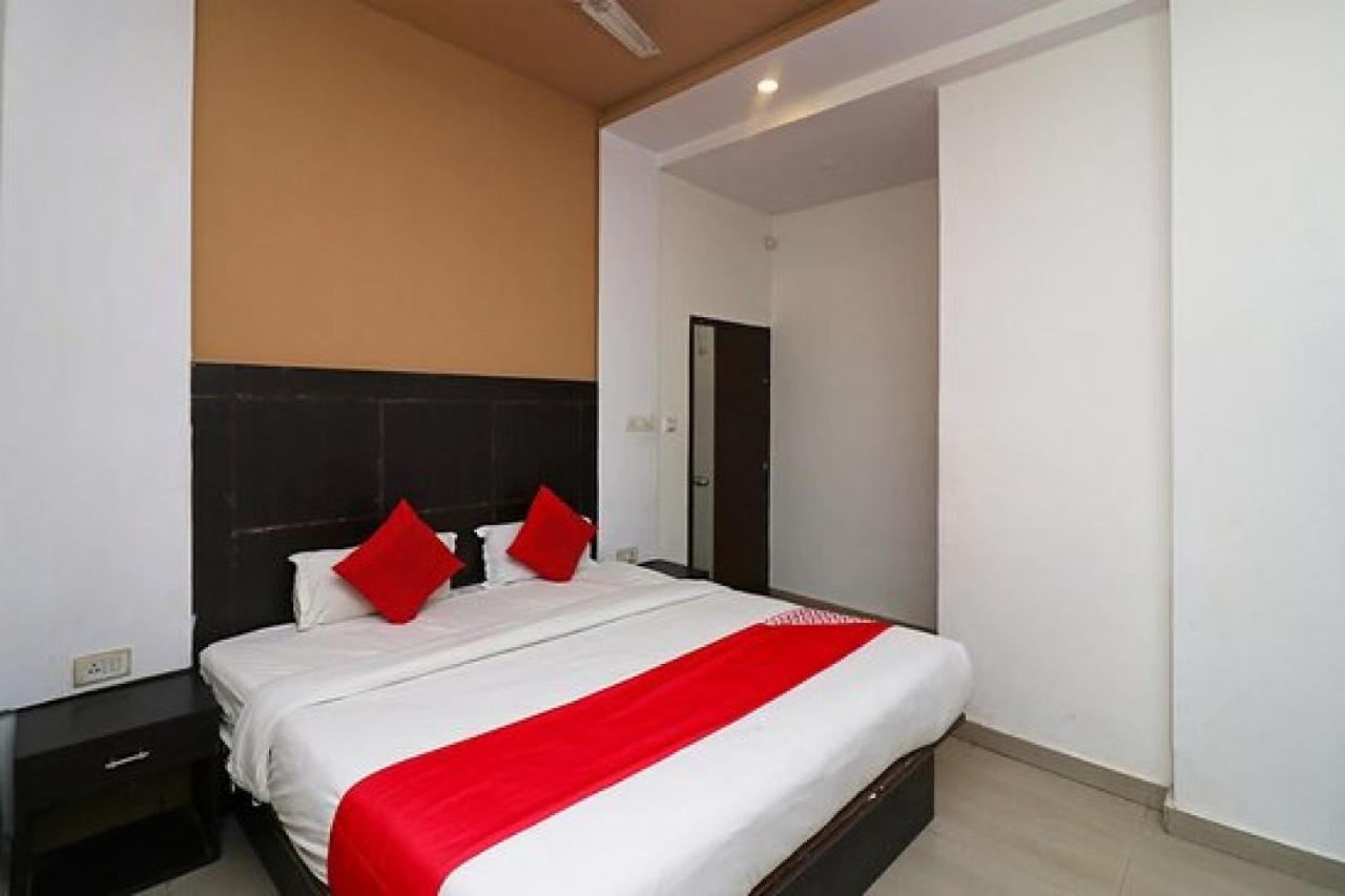 Capital O Hotel Surya Continental Lucknow Eksteriør bilde
