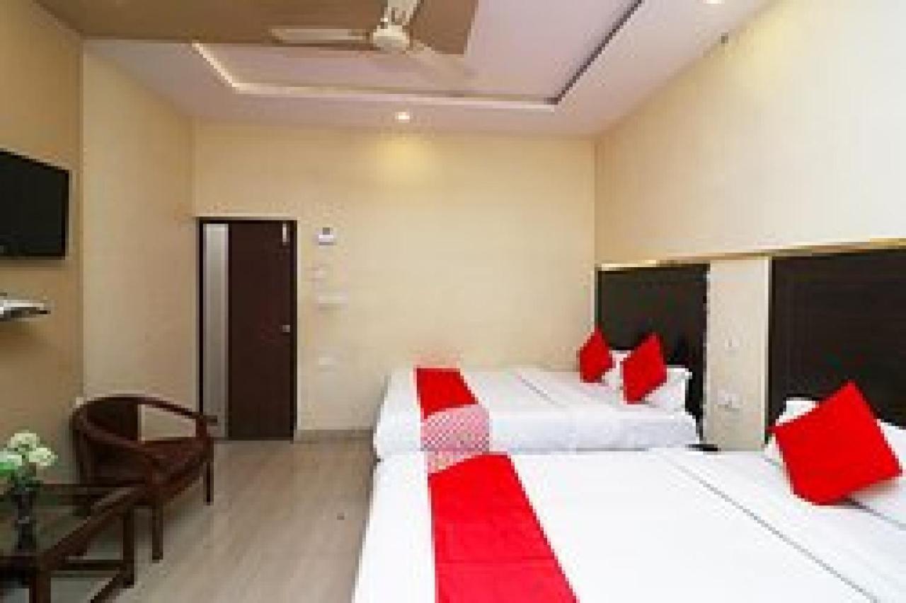 Capital O Hotel Surya Continental Lucknow Eksteriør bilde