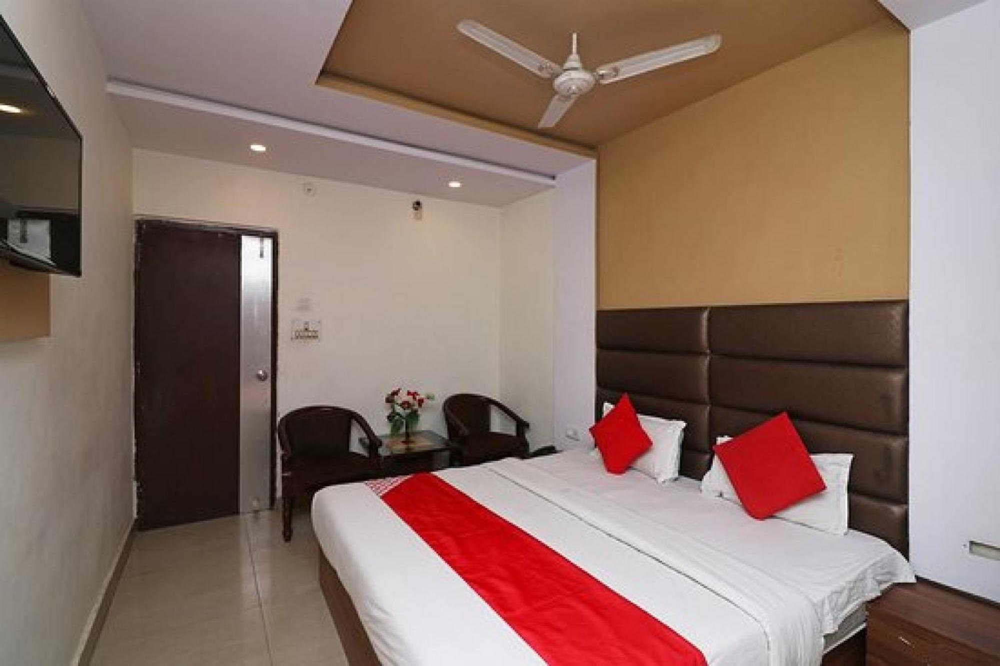 Capital O Hotel Surya Continental Lucknow Eksteriør bilde