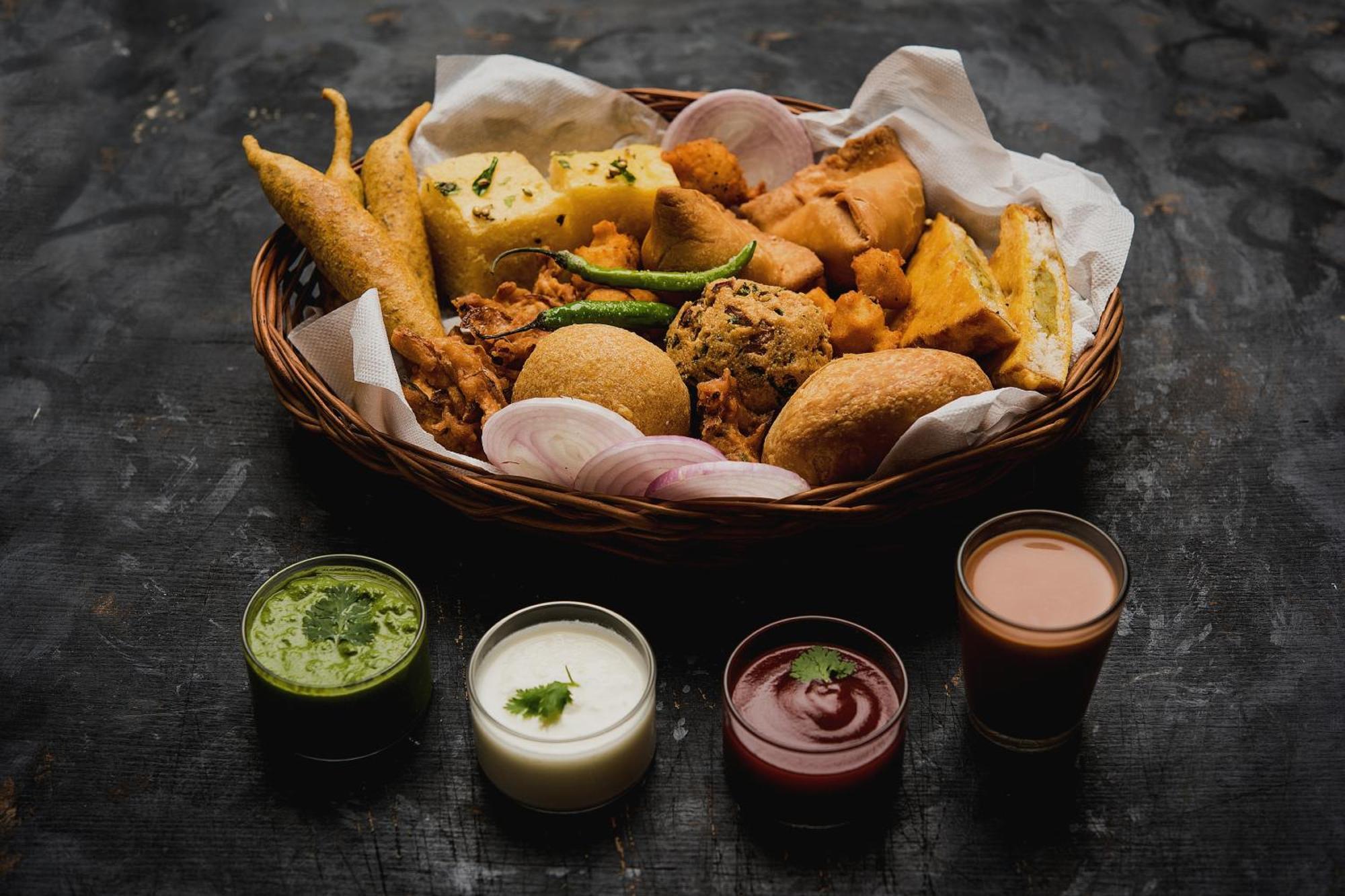Capital O Hotel Surya Continental Lucknow Eksteriør bilde