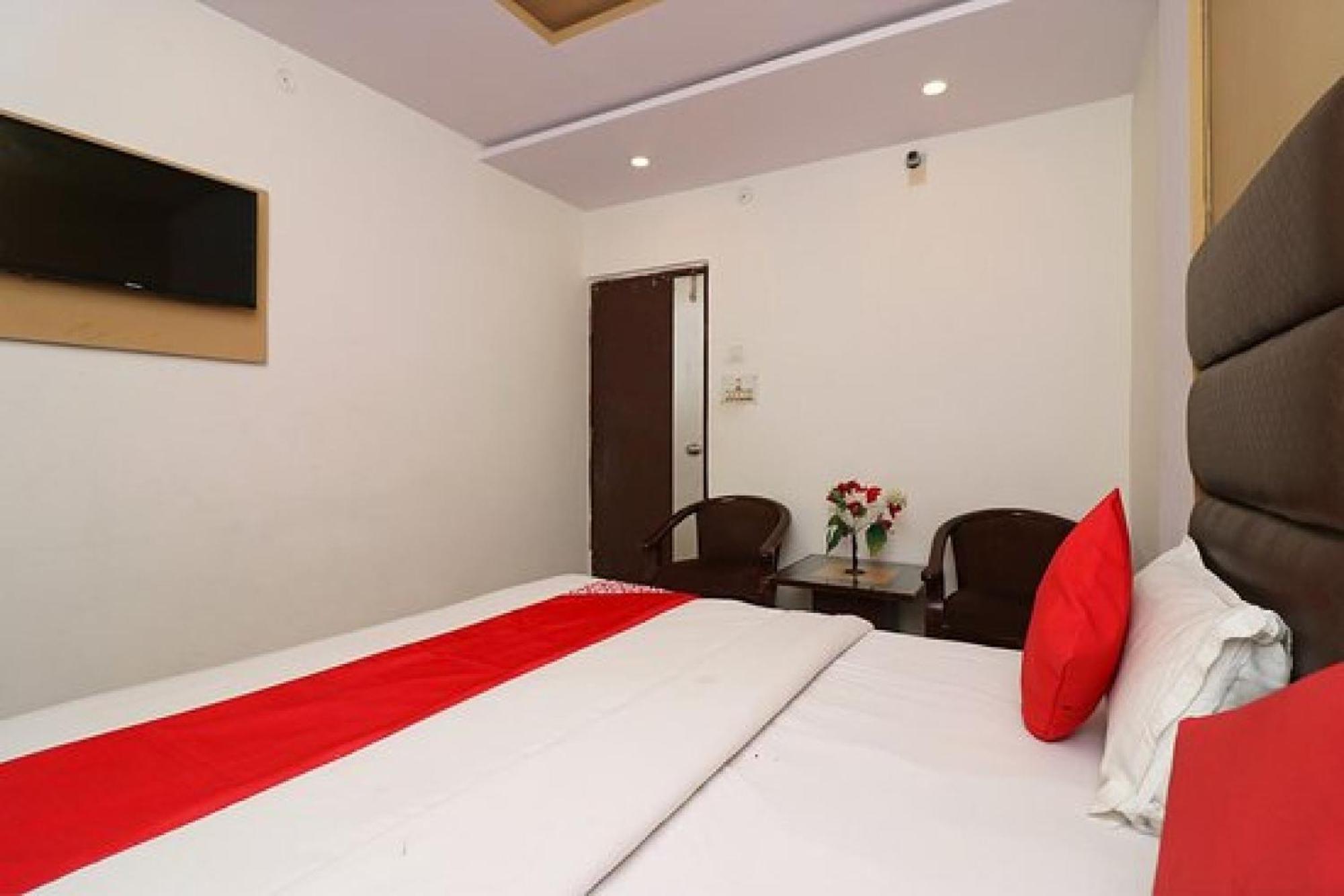Capital O Hotel Surya Continental Lucknow Eksteriør bilde